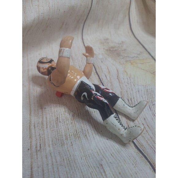 Vtg 1998 WCW NWO Rey Mysterio Action Figure by Toymakers - Picture 6 of 6